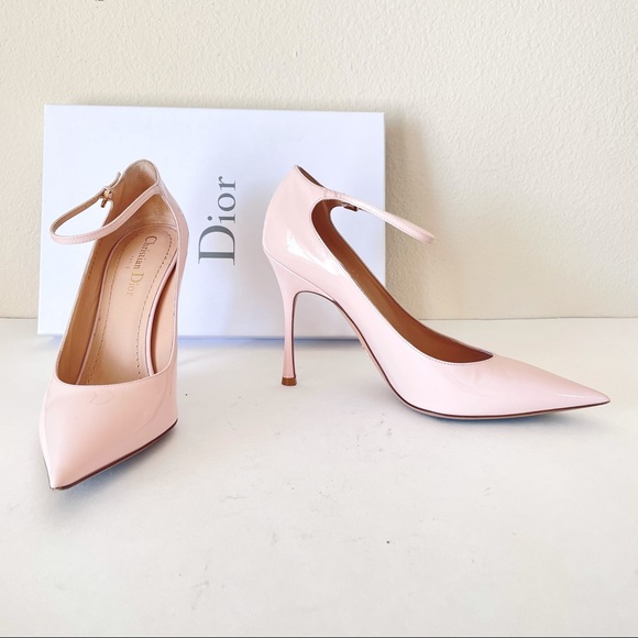 Dior D-Strap Pump - Picture 1 of 16